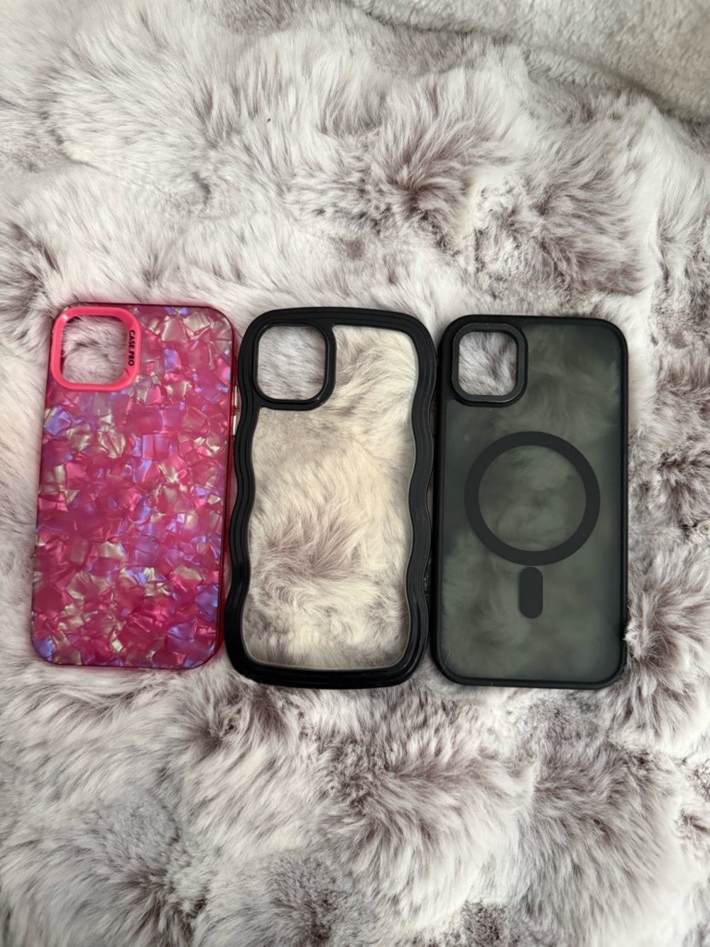 SHEIN Pink Iridescent Shell Phone Case